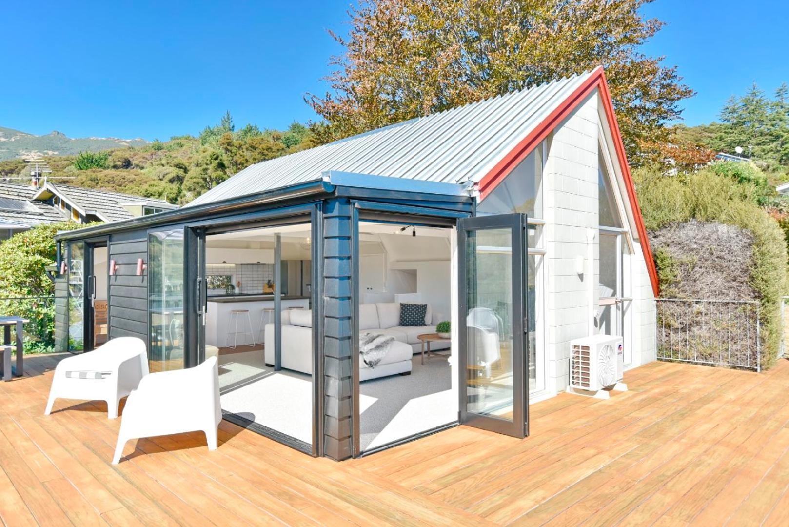Akaroa Harbour View - Christchurch Holiday Homes Bagian luar foto