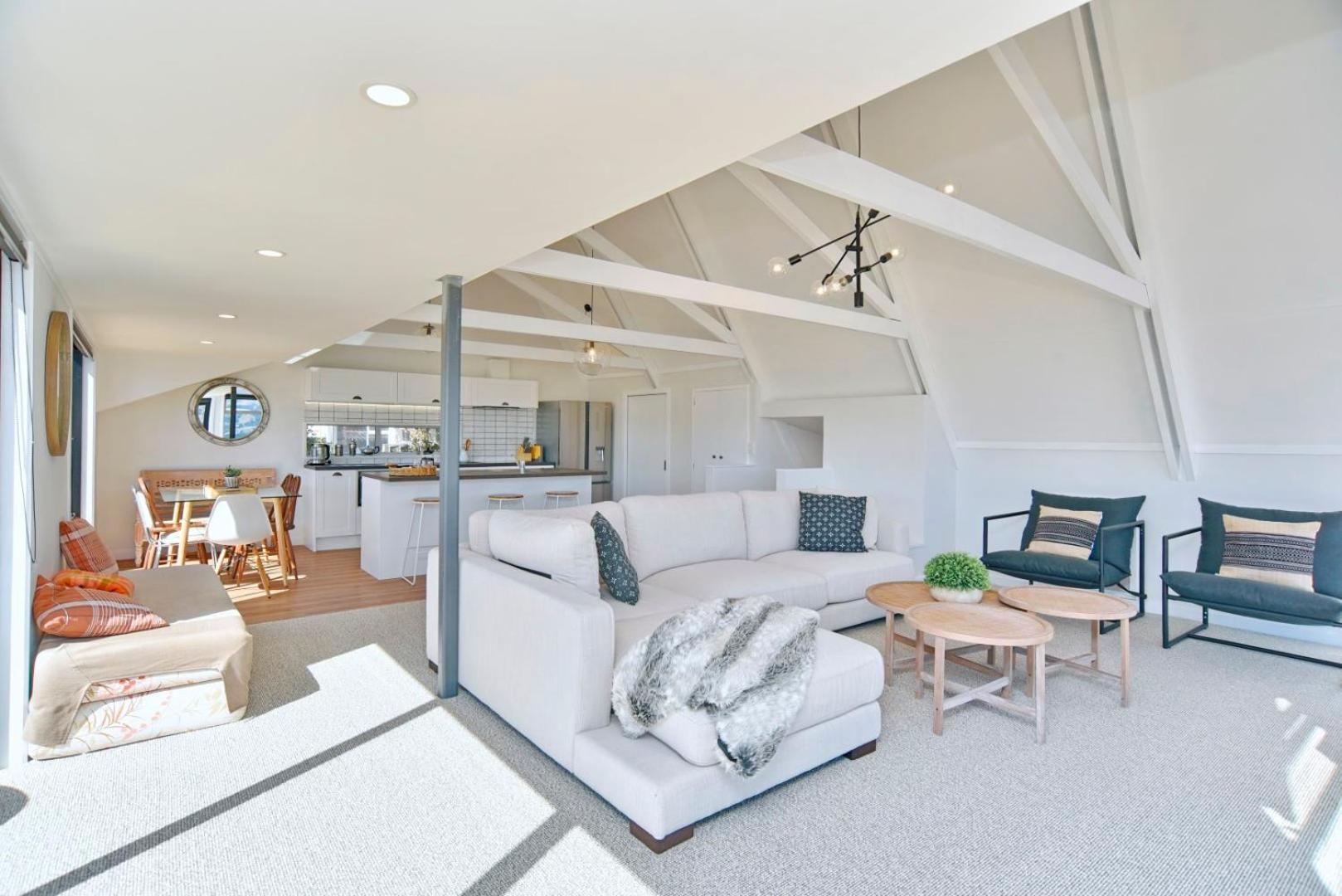 Akaroa Harbour View - Christchurch Holiday Homes Bagian luar foto