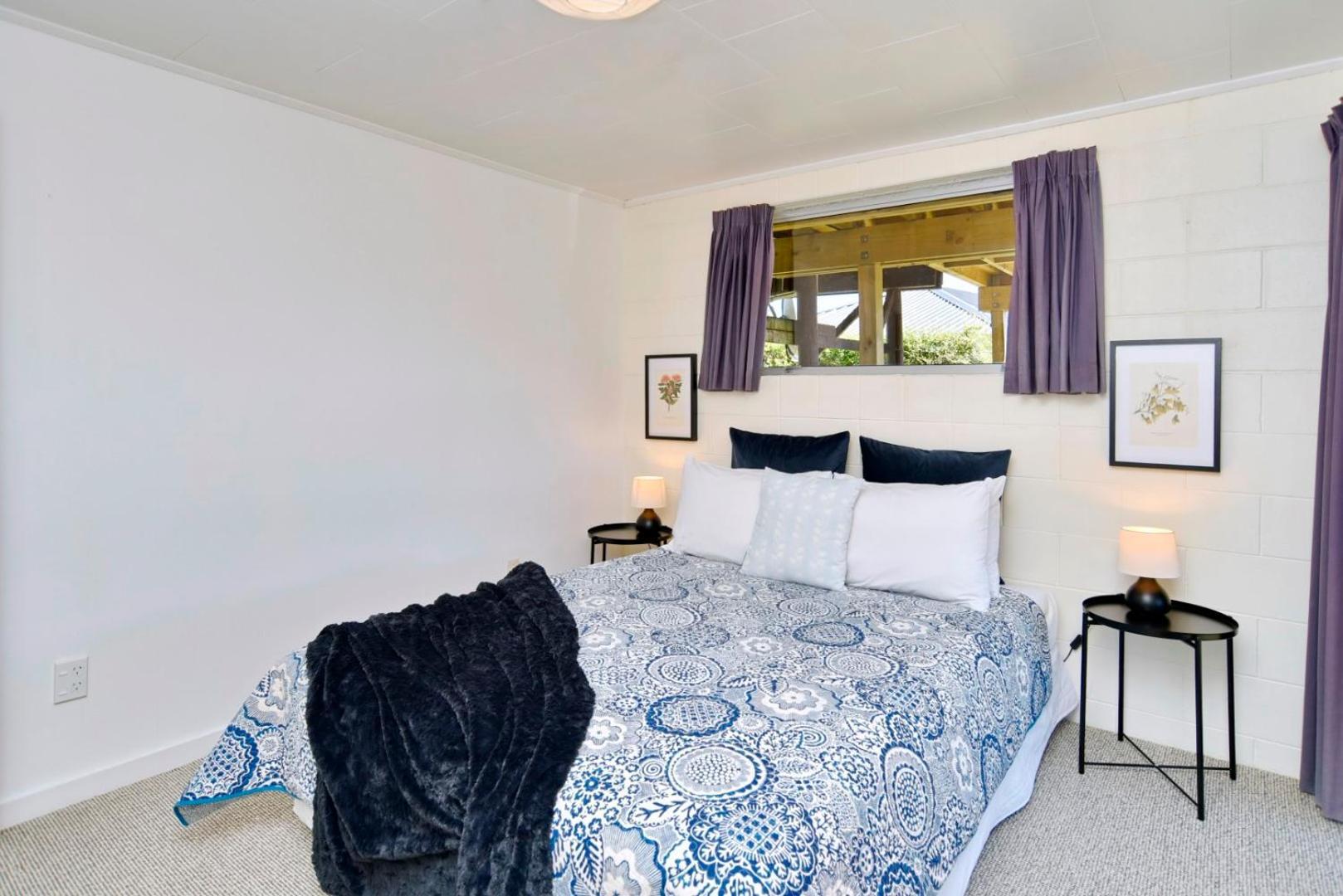 Akaroa Harbour View - Christchurch Holiday Homes Bagian luar foto
