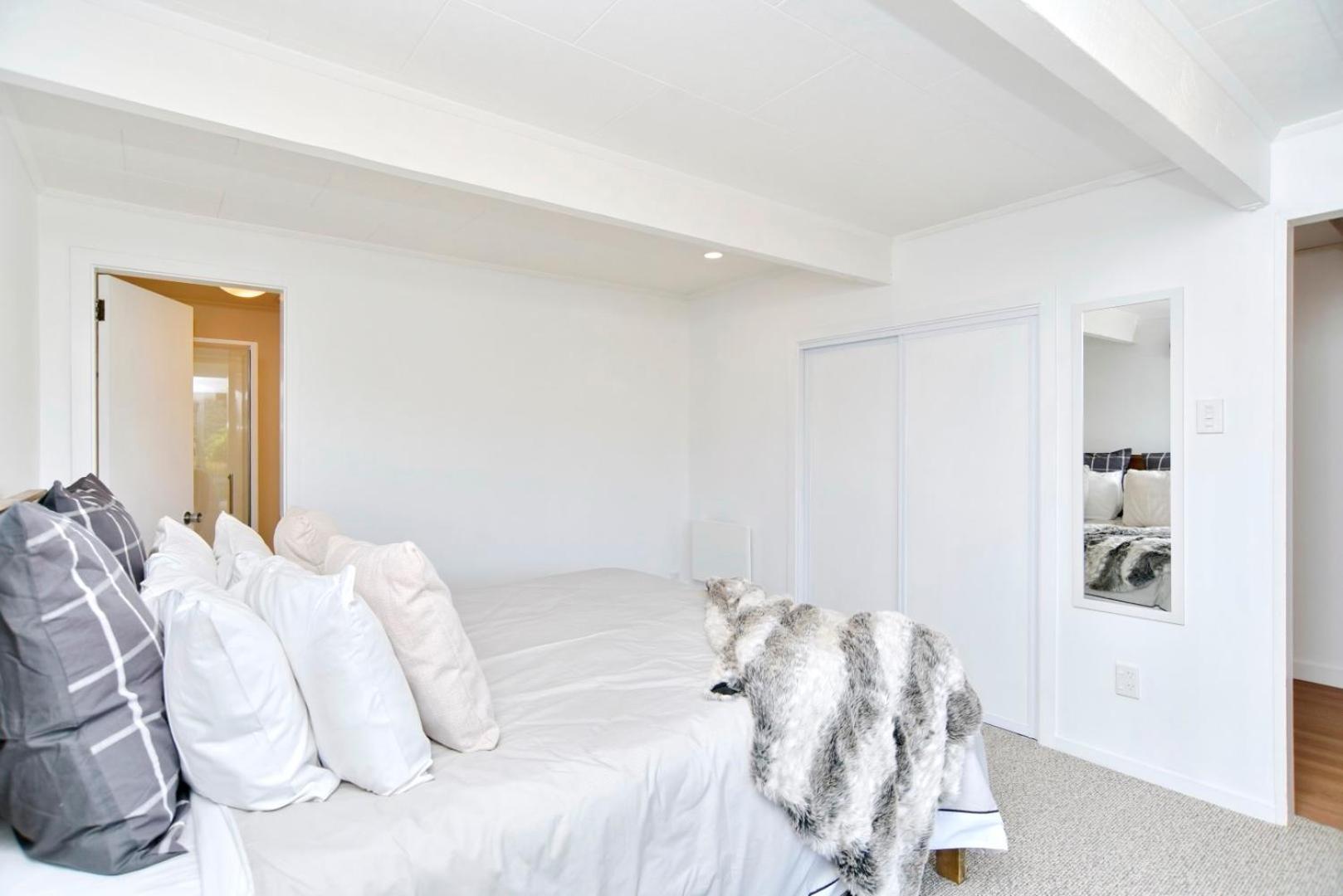 Akaroa Harbour View - Christchurch Holiday Homes Bagian luar foto