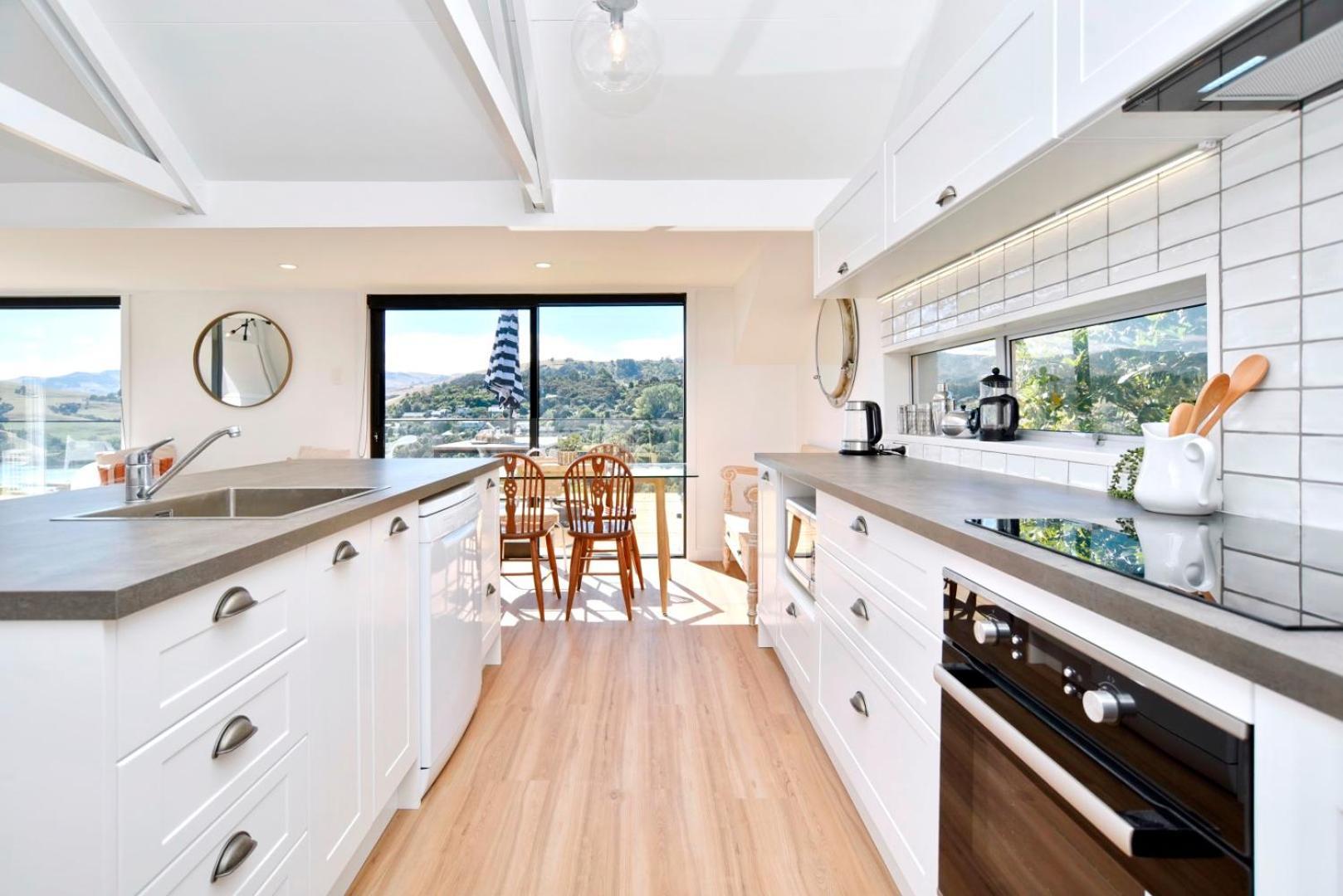 Akaroa Harbour View - Christchurch Holiday Homes Bagian luar foto