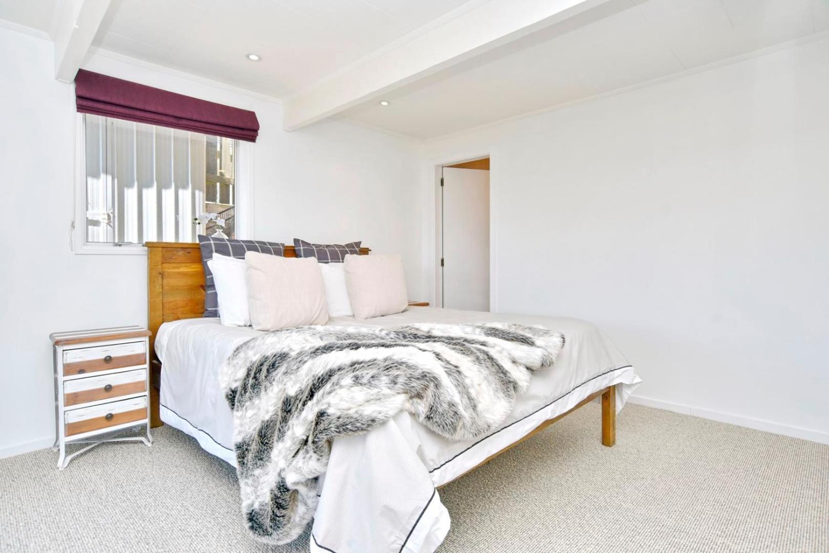 Akaroa Harbour View - Christchurch Holiday Homes Bagian luar foto